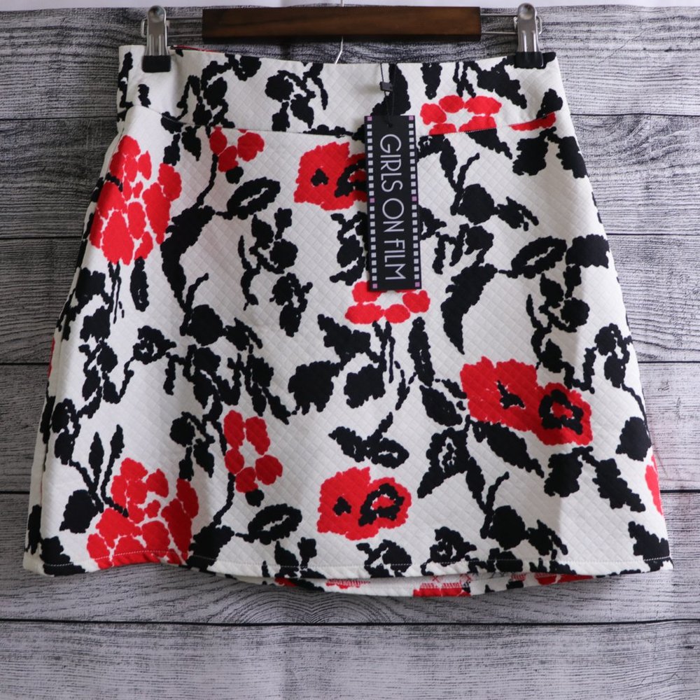 Girls On Film Size 6 Floral Skirt Red Black White NEW